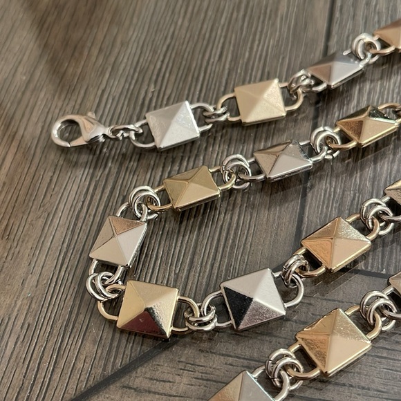 CHAPS Two-tone Stud Metal Chain Belt - Picture 6 of 15